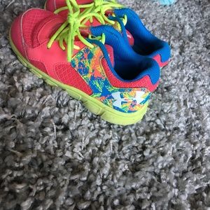 Toddler under armor shoes